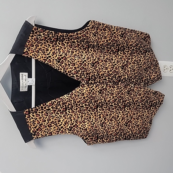 Leopard Vest 🐆 - Picture 1 of 5